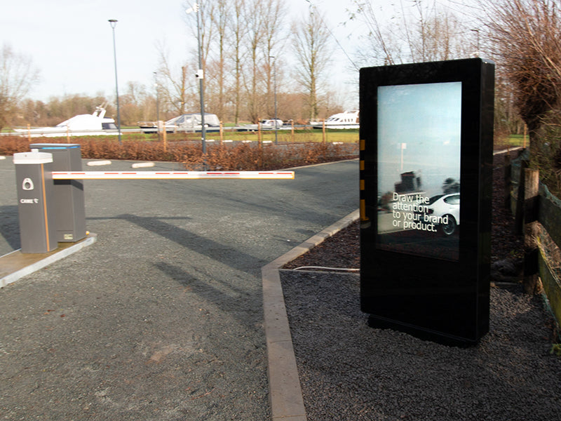55" FREESTANDING OUTDOOR DIGITAL POSTER
