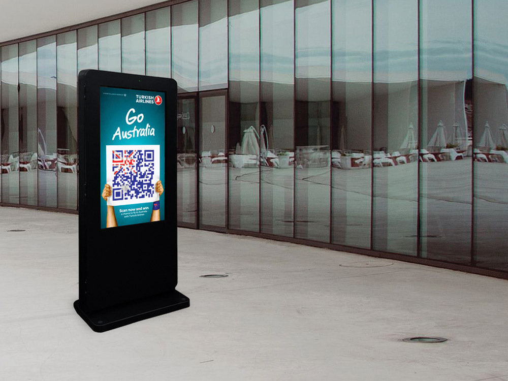 86" FREESTANDING OUTDOOR DIGITAL POSTER - OT86E4