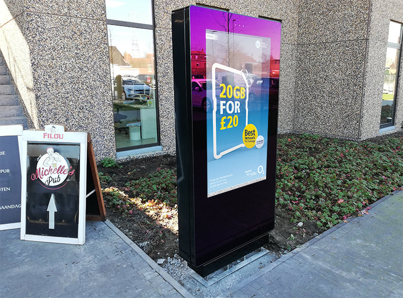 55" FREESTANDING OUTDOOR DIGITAL POSTER