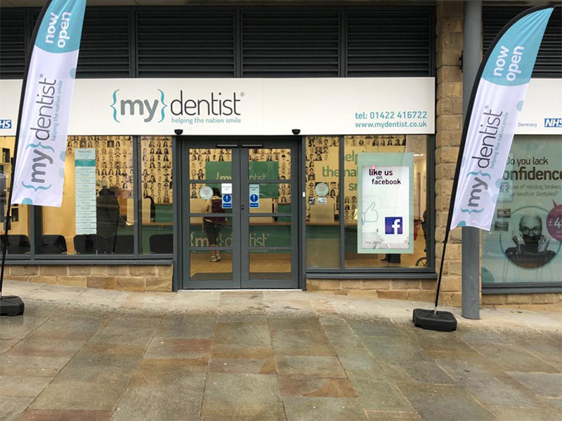 43" Hanging Double-Sided Window Display