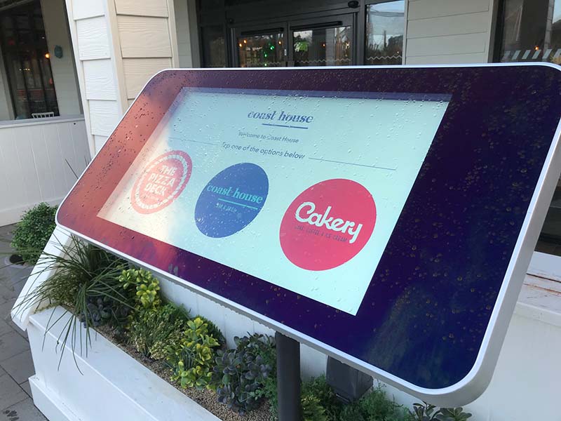 65" WALL-MOUNTED PCAP OUTDOOR TOUCH SCREEN